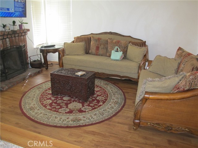 668 668 N Quince, Rialto CA: https://media.crmls.org/medias/e46ed86d-7e02-4f64-be2d-f6fa46f62832.jpg