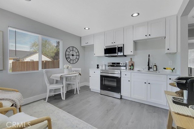 Detail Gallery Image 8 of 21 For 4745 Olivehurst Ave, Olivehurst,  CA 95961 - 3 Beds | 1 Baths