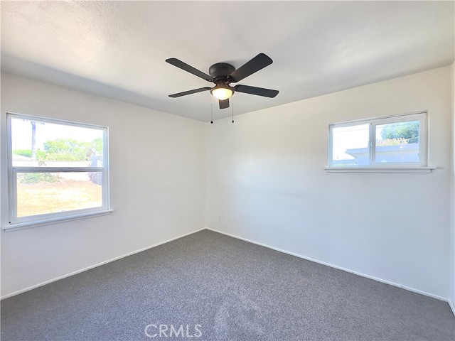 9459 Kaiser Avenue, Fontana CA: https://media.crmls.org/medias/e46f227d-cf6d-43ad-82c1-2fb92868f295.jpg