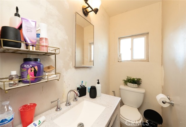 44547 Palm Street, Indio CA: https://media.crmls.org/medias/e470d3b2-3d2d-48dc-ac77-106db5b57048.jpg
