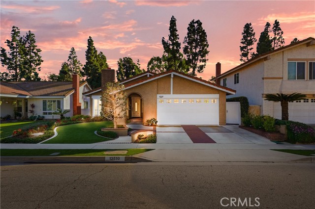 Detail Gallery Image 2 of 44 For 12510 Oakcreek Ln, Cerritos,  CA 90703 - 4 Beds | 2 Baths