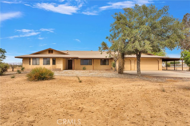 21978 Mojave Street, Apple Valley CA: https://media.crmls.org/medias/e471af44-c614-4cb5-801c-c038f191c3de.jpg