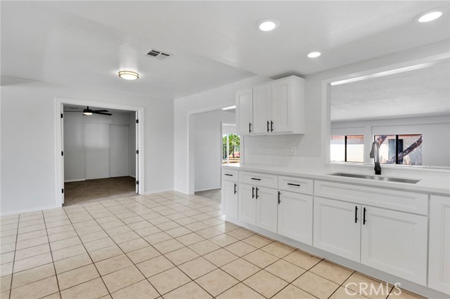 Detail Gallery Image 16 of 20 For 15970 Lindero, Victorville,  CA 92395 - 3 Beds | 2 Baths