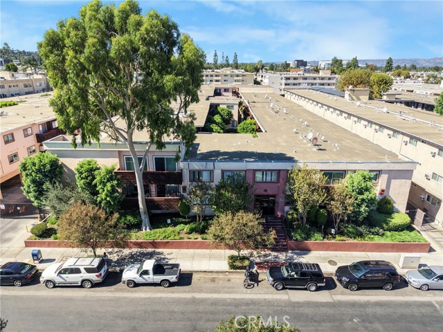 5403 Newcastle Avenue photo 36