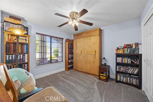 4913 Zapato Place, Bakersfield CA: https://media.crmls.org/medias/e472555f-5cab-4ee1-9b03-8c882a7ea6bc.jpg