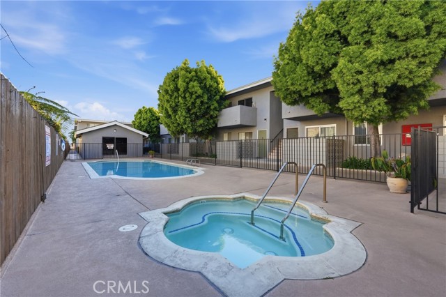 Detail Gallery Image 15 of 19 For 2502 Manhattan Beach #1,  Gardena,  CA 90249 - 2 Beds | 1 Baths