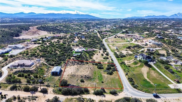 Detail Gallery Image 5 of 15 For 10735 Ranchero Rd, Oak Hills,  CA 92344 - – Beds | – Baths