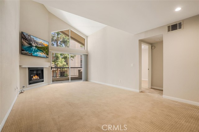 Detail Gallery Image 2 of 26 For 21550 Burbank Bld #316,  Woodland Hills,  CA 91367 - 2 Beds | 2 Baths