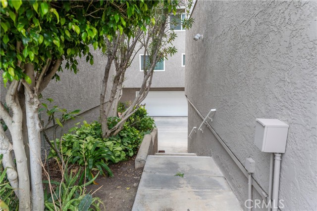 Detail Gallery Image 5 of 44 For 15069 Mulberry Dr, Whittier,  CA 90604 - 3 Beds | 3 Baths