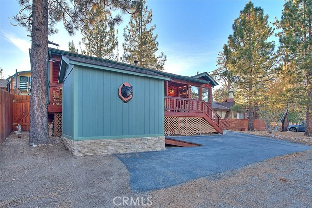 Detail Gallery Image 5 of 75 For 438 Boyd Trl, Big Bear Lake,  CA 92315 - 2 Beds | 2 Baths