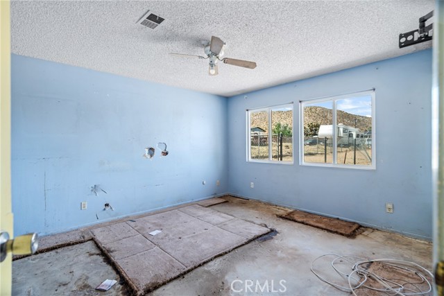 Detail Gallery Image 16 of 37 For 40041 164th St, Palmdale,  CA 93591 - 3 Beds | 2 Baths