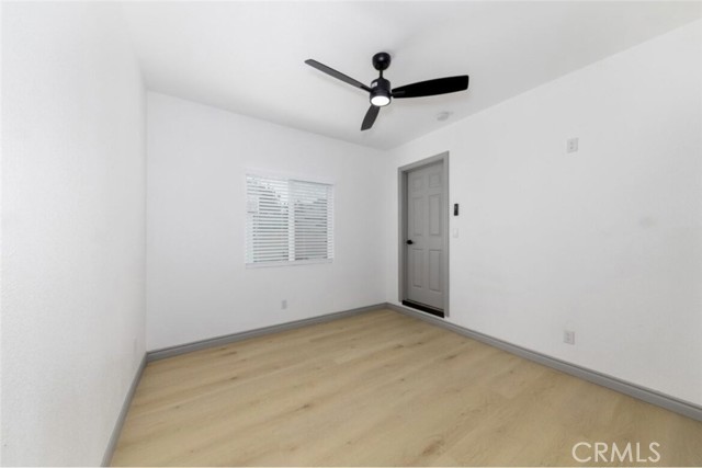 Detail Gallery Image 3 of 6 For 10 1/2 W Trafford St, Long Beach,  CA 90805 - 1 Beds | 1 Baths