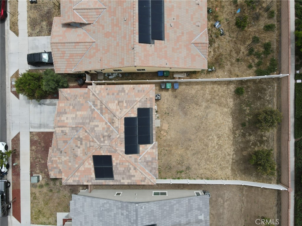 https://media.crmls.org/medias/e47638f9-f739-4299-a94d-34df876d1838.jpg?preset=X-Large
