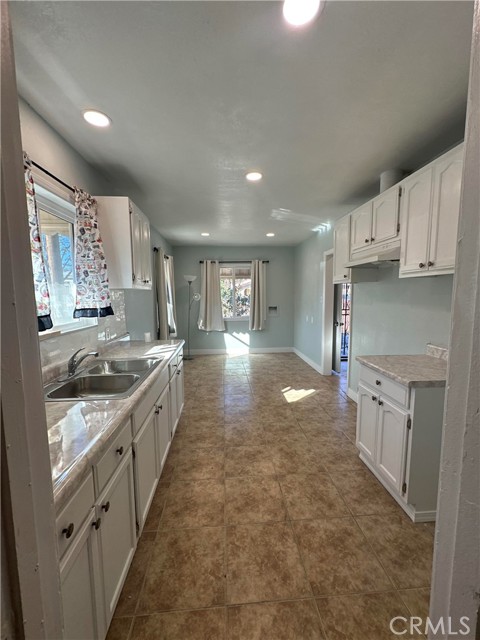 Detail Gallery Image 2 of 10 For 6052 Fishburn, Huntington Park,  CA 90255 - 3 Beds | 1 Baths