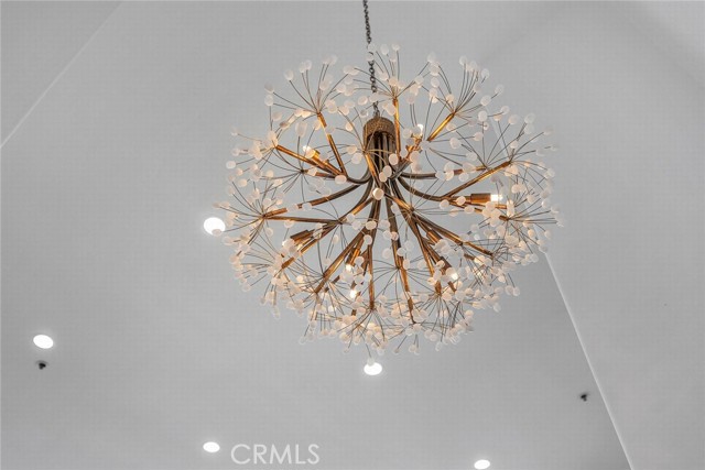200 S Catalina Avenue, Redondo Beach CA: https://media.crmls.org/medias/e47694f2-6e93-4eb8-a92f-32f380a2931e.jpg