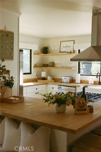 Detail Gallery Image 9 of 59 For 481 Heliotrope Dr, Lake Arrowhead,  CA 92352 - 3 Beds | 2/1 Baths