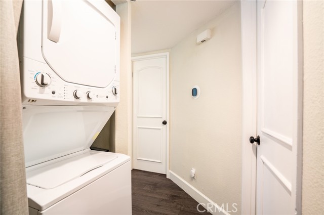 Image 11 of 37 For 4201 W 5th Street 218