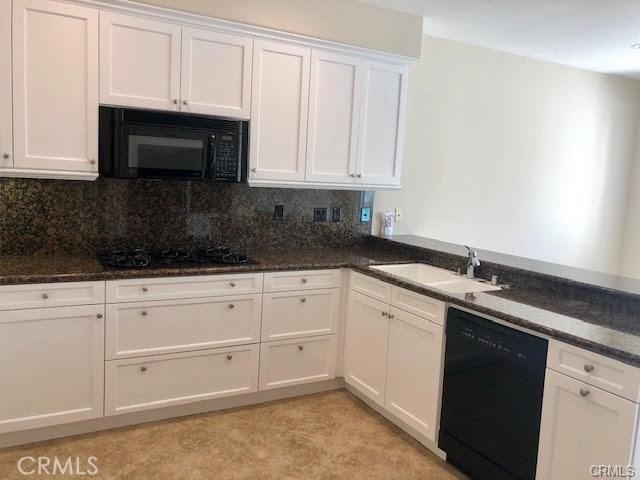 68 Avenida Cristal, San Clemente CA: https://media.crmls.org/medias/e477bc93-4be7-4ba8-8bf8-66b9586aee97.jpg