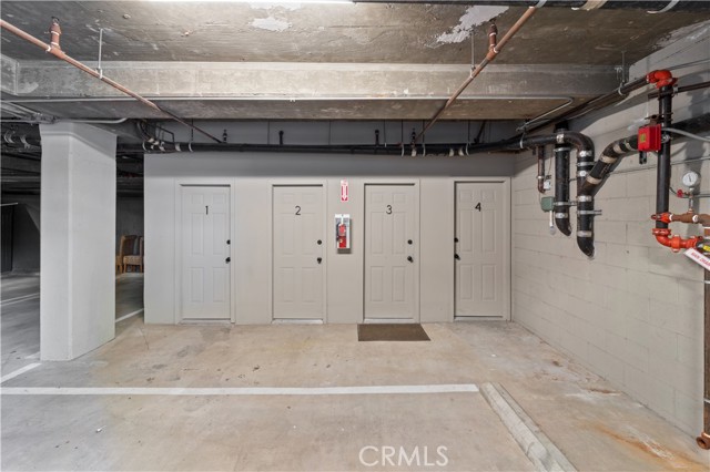 Detail Gallery Image 25 of 27 For 1040 N Curson Ave #3,  West Hollywood,  CA 90046 - 3 Beds | 3 Baths