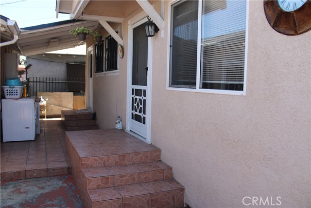 132 W 82nd Street #3, Los Angeles, CA, 90003 132 W 82nd Street #3, Los Angeles, CA, 90003