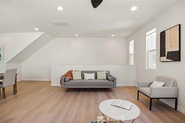 Detail Gallery Image 12 of 17 For 12456 Cassiopeia Ct, Corona,  CA 91752 - 3 Beds | 2/1 Baths