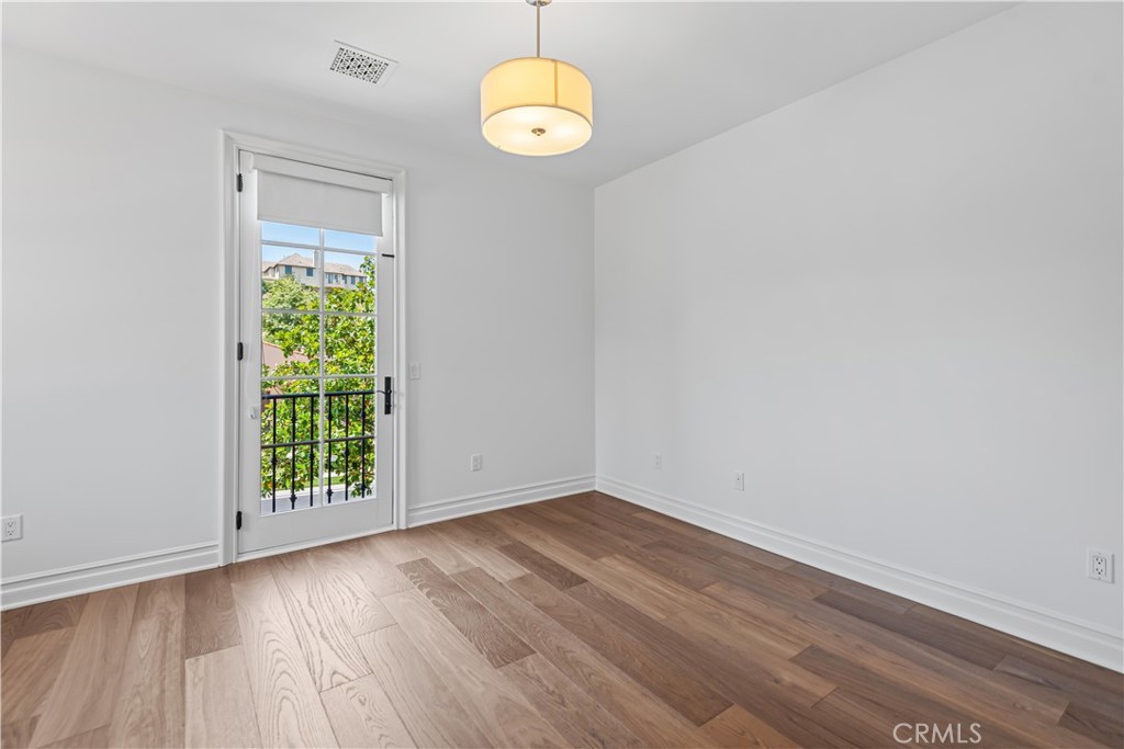 MLS #SR25272146 image #17