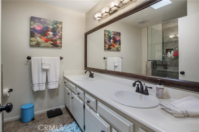 Detail Gallery Image 16 of 22 For 5784 Los Coyotes, Palm Springs,  CA 92264 - 2 Beds | 2 Baths