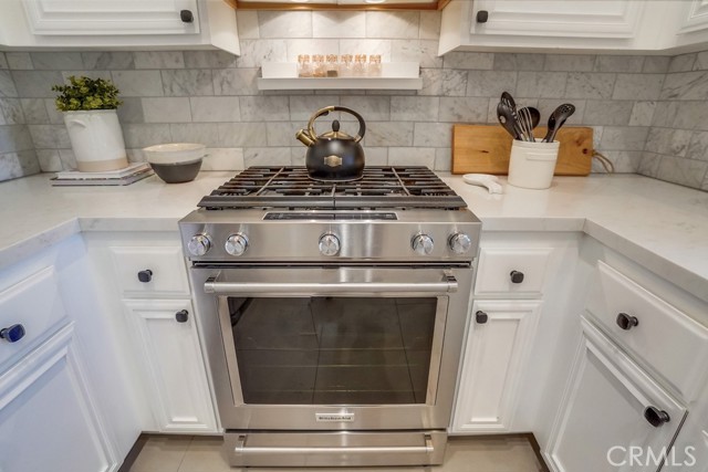 1300 12th Street, Manhattan Beach, California 90266, 2 Bedrooms Bedrooms, ,3 BathroomsBathrooms,Residential,Sold,12th,OC21247475