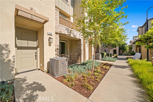 7356 Luminaire Place, Rancho Cucamonga CA: https://media.crmls.org/medias/e47a17dc-f294-41a9-a796-0cb03df659d0.jpg