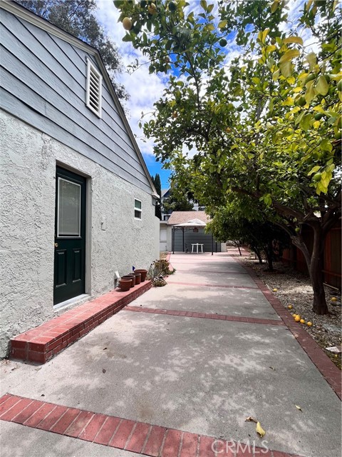 2 Bed Home for Sale in Sherman Oaks, California