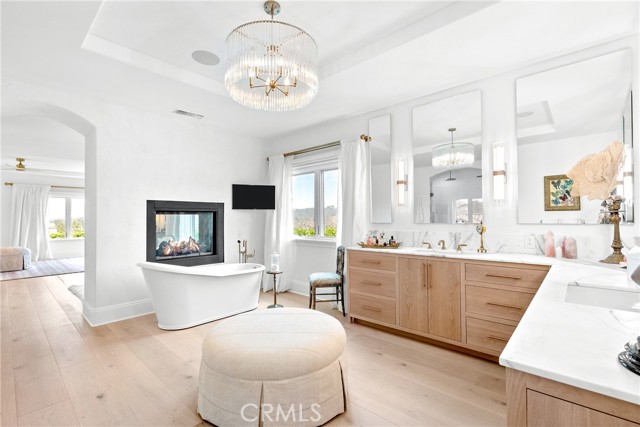 23477 Park Colombo, Calabasas CA: https://media.crmls.org/medias/e47bd035-fc95-4b14-8877-39e1ff2d4ed0.jpg