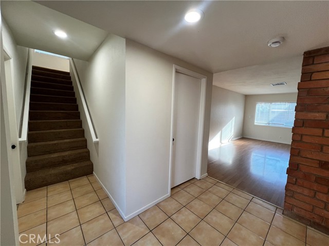 Detail Gallery Image 2 of 38 For 616 S Archer St, Anaheim,  CA 92804 - 5 Beds | 5/1 Baths