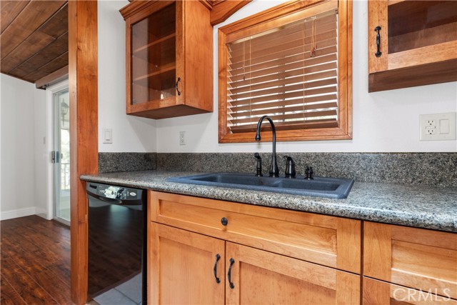 4250 Skylink Lane, Paso Robles CA: https://media.crmls.org/medias/e47c67cb-eb35-49b9-bfa5-ffe0943a31ec.jpg