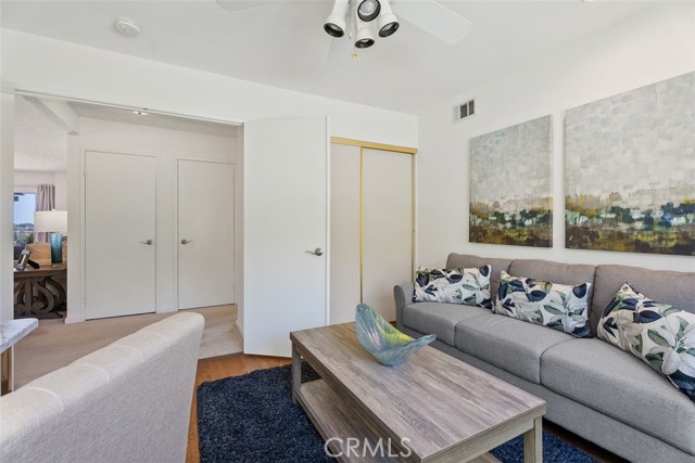 27992 Via Chocano, Mission Viejo CA: https://media.crmls.org/medias/e47c8650-6fc1-4f23-ade6-ff4dc0188cb9.jpg