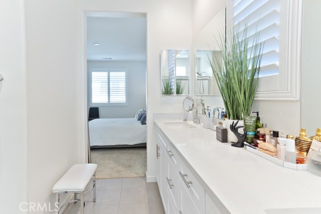 16040 Jamie Lane, Fontana CA: https://media.crmls.org/medias/e47c9b81-45ff-40d1-a609-10b82c04a2fb.jpg