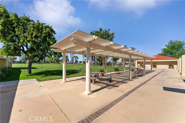 2230 Lake Park Dr, San Jacinto CA: https://media.crmls.org/medias/e47caa65-b751-4593-9c58-e5cf666e745b.jpg