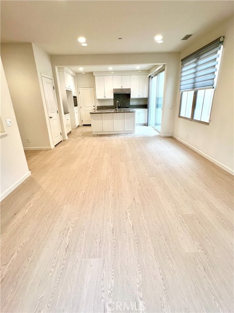 110 Waterleaf, Irvine CA: https://media.crmls.org/medias/e47ce9b2-7cdf-41e6-8eb3-82abd543b27e.jpg