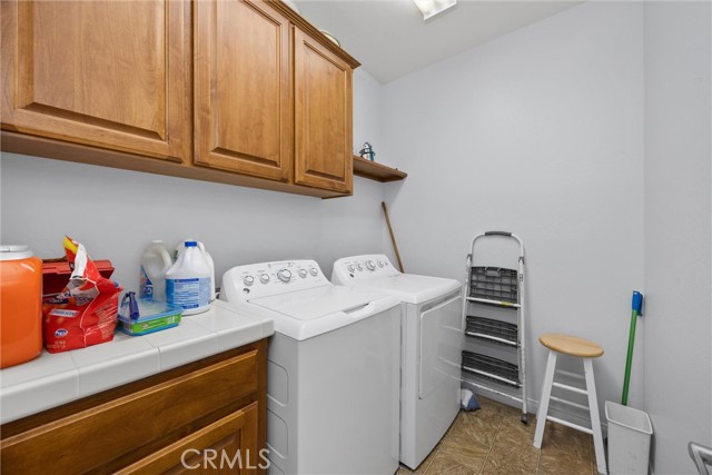6202 Ocean Jasper Drive, Bakersfield CA: https://media.crmls.org/medias/e47d4970-a644-42f5-9312-133b54a2ffe1.jpg