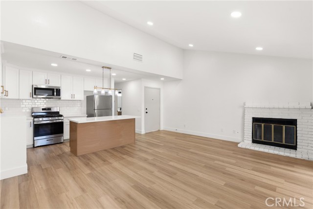 Detail Gallery Image 9 of 32 For 87 Tennessee St #C,  Redlands,  CA 92373 - 2 Beds | 2/1 Baths