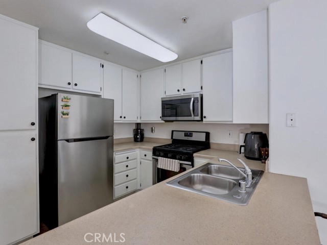 Detail Gallery Image 13 of 39 For 13133 Le Parc #712,  Chino Hills,  CA 91709 - 2 Beds | 2 Baths