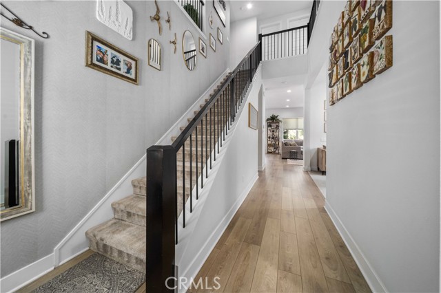 Detail Gallery Image 6 of 61 For 19127 Malabar St, Canyon Country,  CA 91351 - 5 Beds | 4 Baths