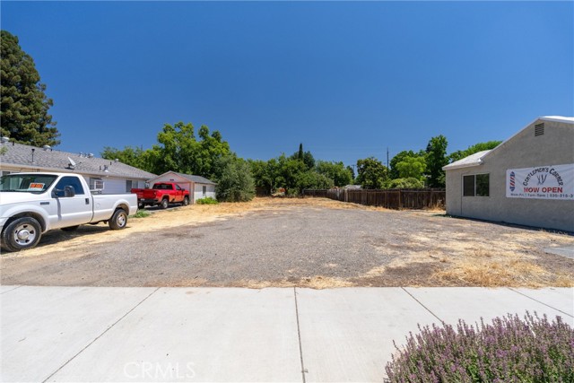 Image 7 of 15 For 10237 Live Oak Boulevard