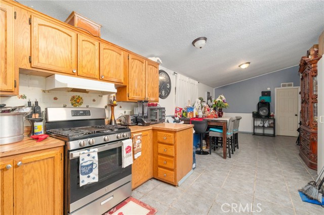 Detail Gallery Image 10 of 16 For 136 San Luis, Perris,  CA 92571 - 3 Beds | 2 Baths