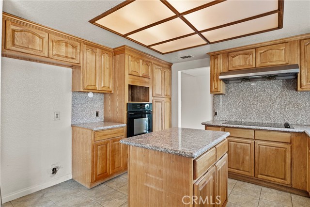 Detail Gallery Image 14 of 42 For 327 Fargo, San Dimas,  CA 91773 - 4 Beds | 3 Baths