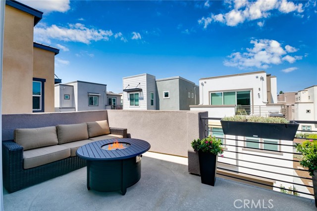 Detail Gallery Image 6 of 30 For 656 Daniel Freeman Cir, Inglewood,  CA 90301 - 4 Beds | 4 Baths