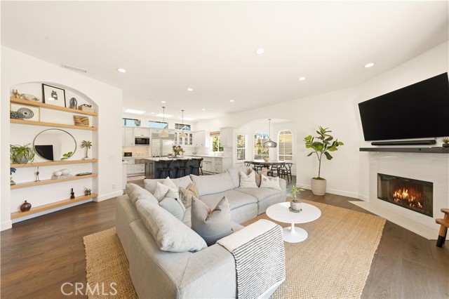 1756 10th, Manhattan Beach, California 90266, 5 Bedrooms Bedrooms, ,5 BathroomsBathrooms,Residential,For Sale,10th,SB26083535