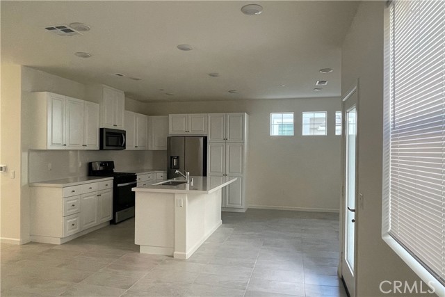 4028 Summer Way, Corona CA: https://media.crmls.org/medias/e484e1f6-2363-4745-a0da-0bcf0c11913d.jpg