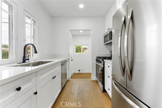 Detail Gallery Image 12 of 28 For 2560 Las Flores St, Alhambra,  CA 91803 - 2 Beds | 1 Baths