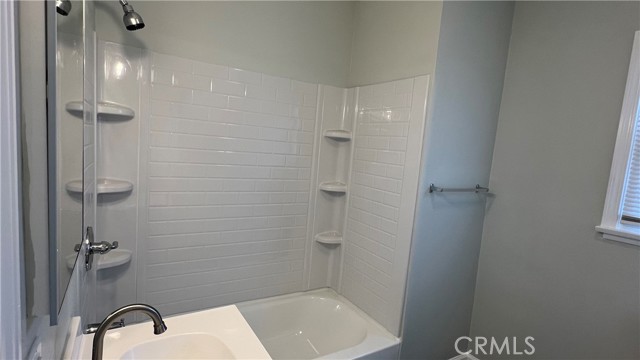 Detail Gallery Image 10 of 35 For 494 E Sunset St, Long Beach,  CA 90805 - – Beds | – Baths