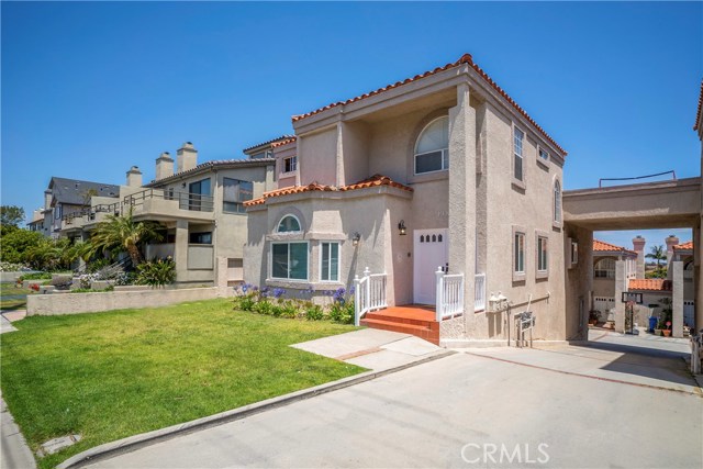 118 Prospect Avenue, Redondo Beach, California 90277, 4 Bedrooms Bedrooms, ,3 BathroomsBathrooms,Residential,Sold,Prospect,PV18117287